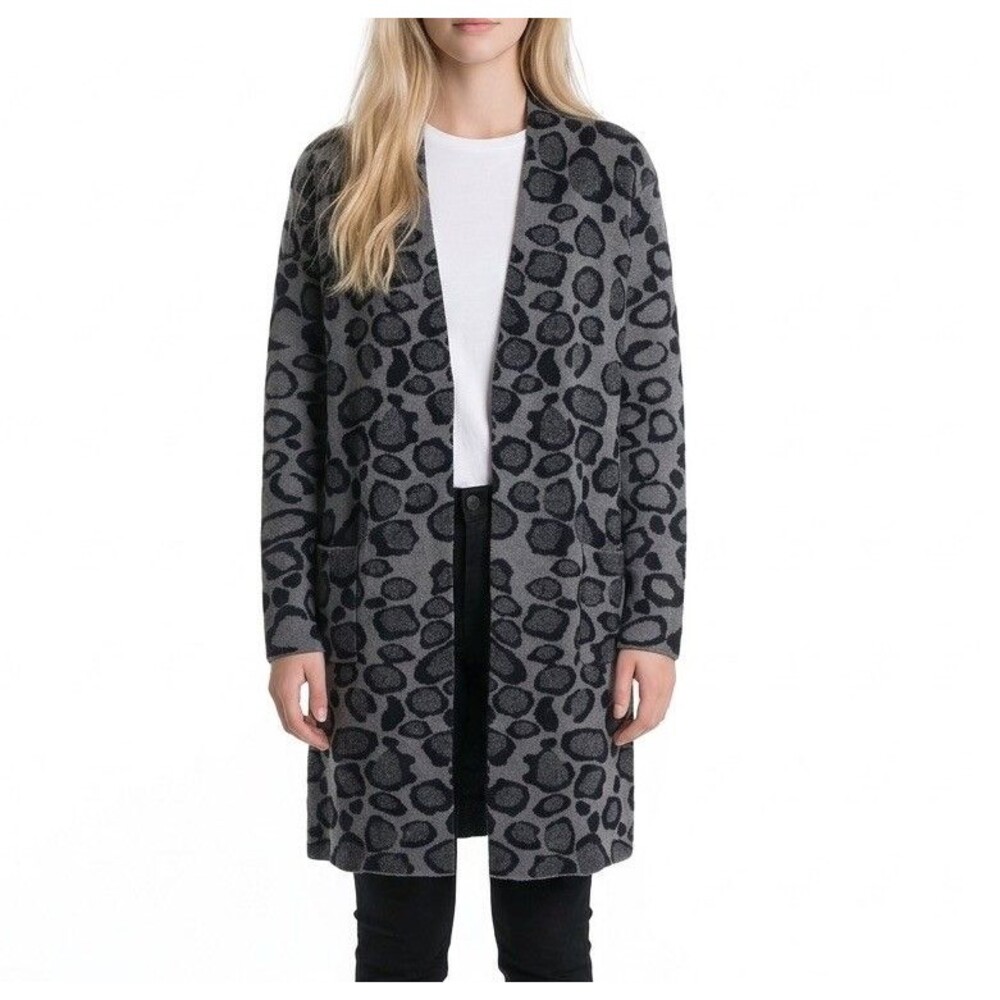 Women’s Cardigan Open Front Size M Gray Leopard Print Knit Pocked Sweet Romeo